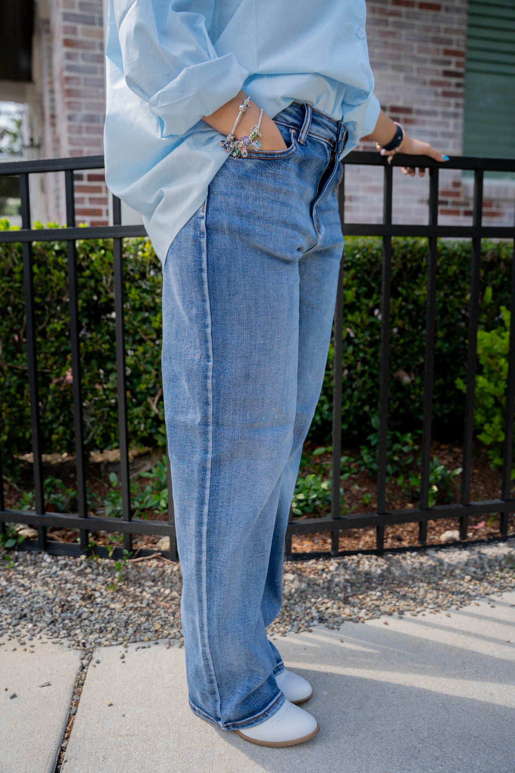 Luna Essentials Straight Leg Jean